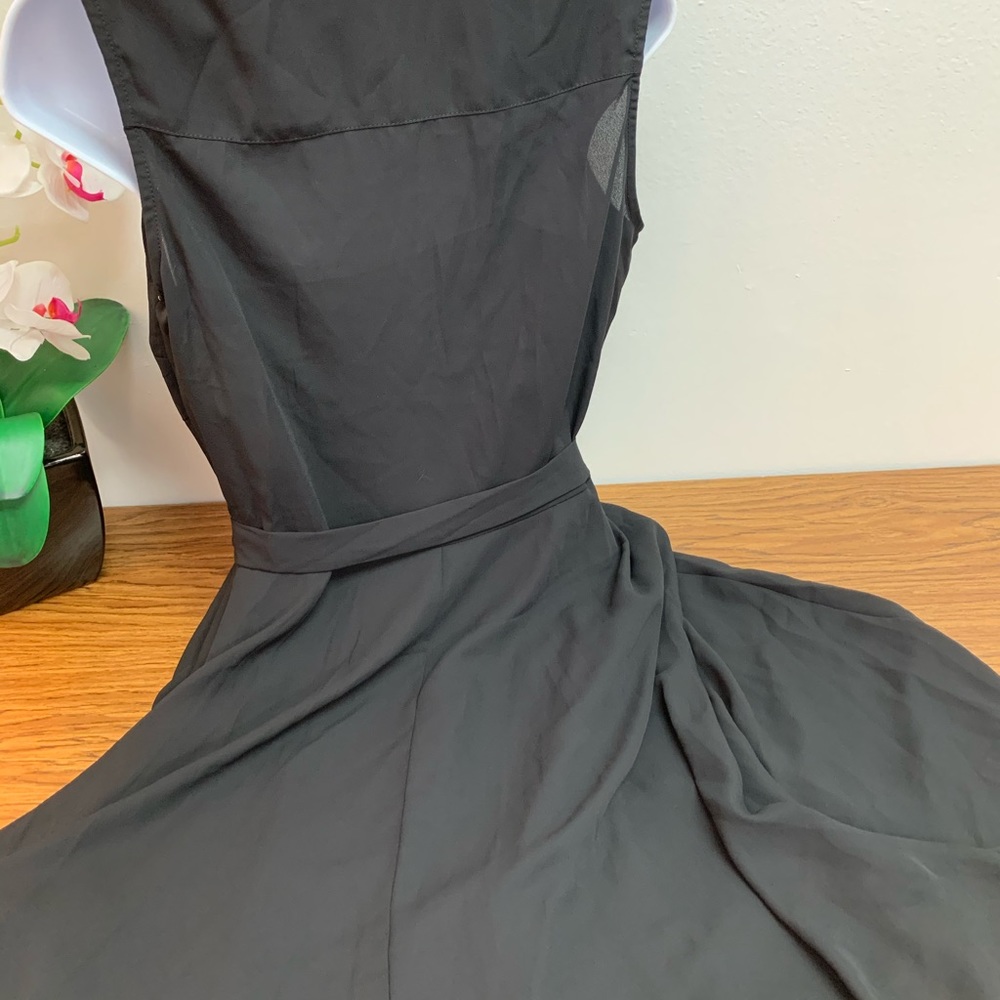 Dress - Picture 8 of 10
